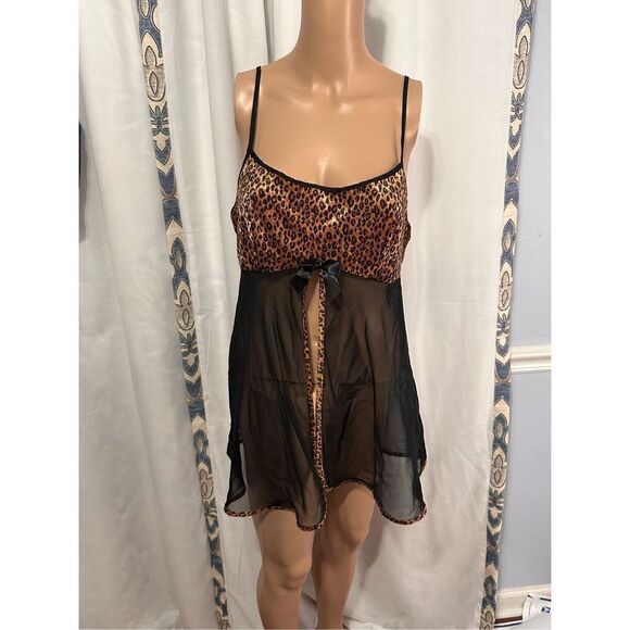 Beautiful Vintage Rare Expressions by California Dynasty Black with Animal Print - Picture 1 of 5